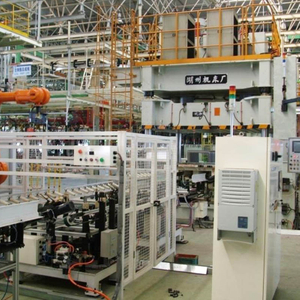 Mesin Press Hidrolik Hemming Pintu Otomotif.