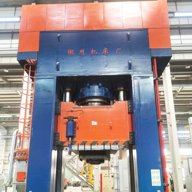 Prasa hydrauliczna do kucia matrycowego z serwomechanizmem serii HJ152